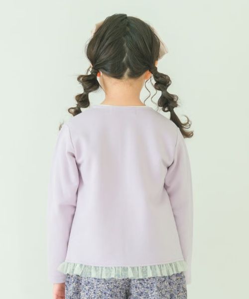 ポケット＆フリルつき 裏毛 お花 カーディガン モデル着用イメージ（パープル）