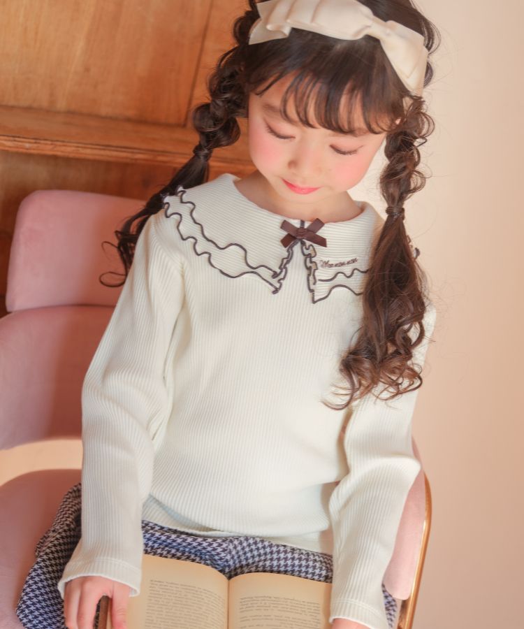 フリル襟 リブ Tシャツ モデル着用イメージ（オフホワイト）