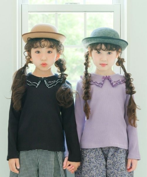 フリル襟 リブ Tシャツ モデル着用イメージ（ブラック&パープル）