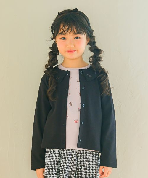 音符刺繍フリル襟 リブカーディガン モデル着用イメージ（オフホワイト）