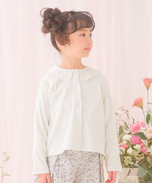 音符刺繍フリル襟 リブカーディガン モデル着用イメージ（ブラック）