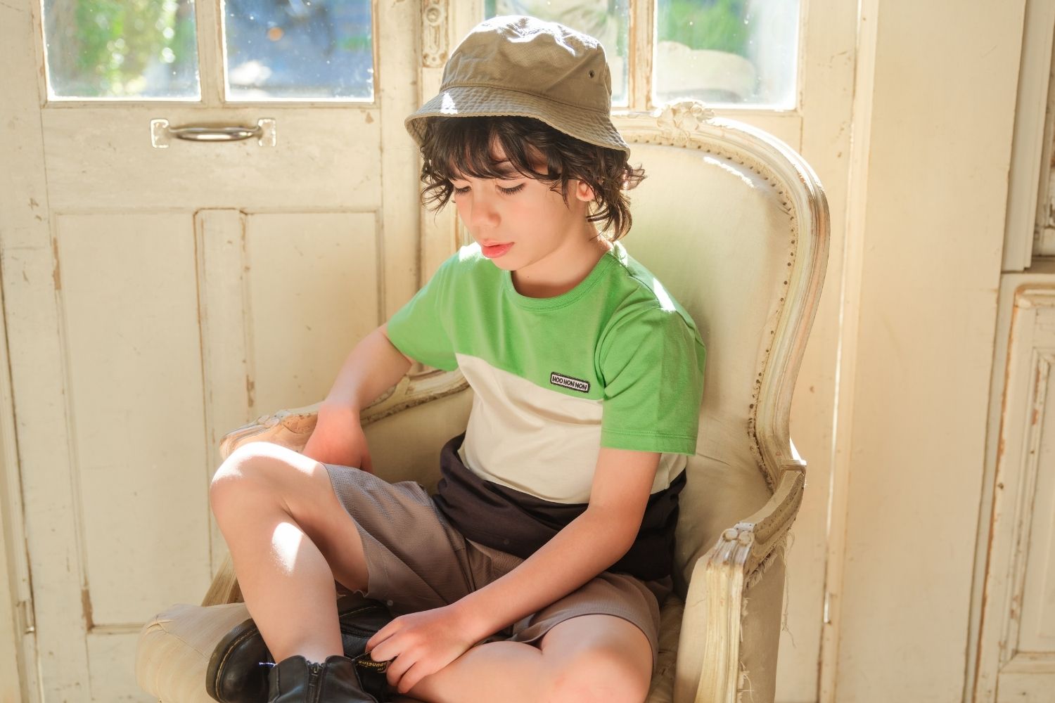 シンプル モデル画像