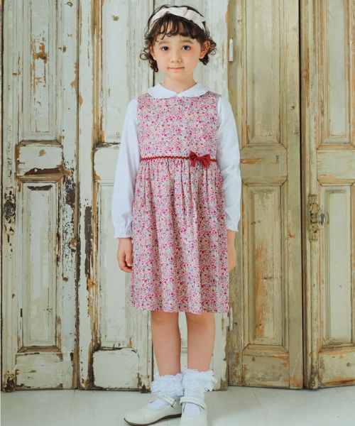 日本製 綿100％ 花柄 リボン付き ワンピース モデル着用イメージ（ピンク）