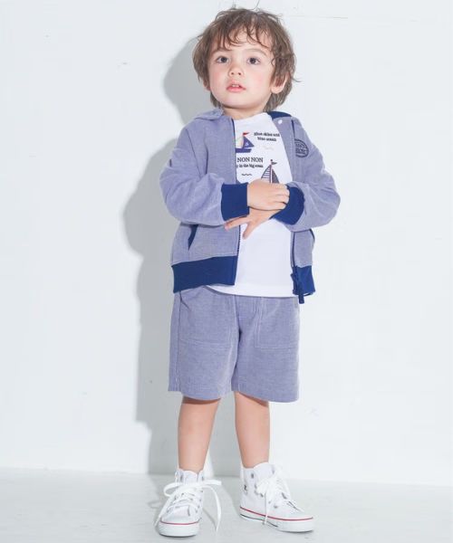 ストライプ柄　ハーフパンツ モデル着用イメージ（ブルー）