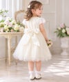 ベビー服 女の子 お花モチーフ付き重ね着風チュールドレス オフホワイト(11) モデル画像全身