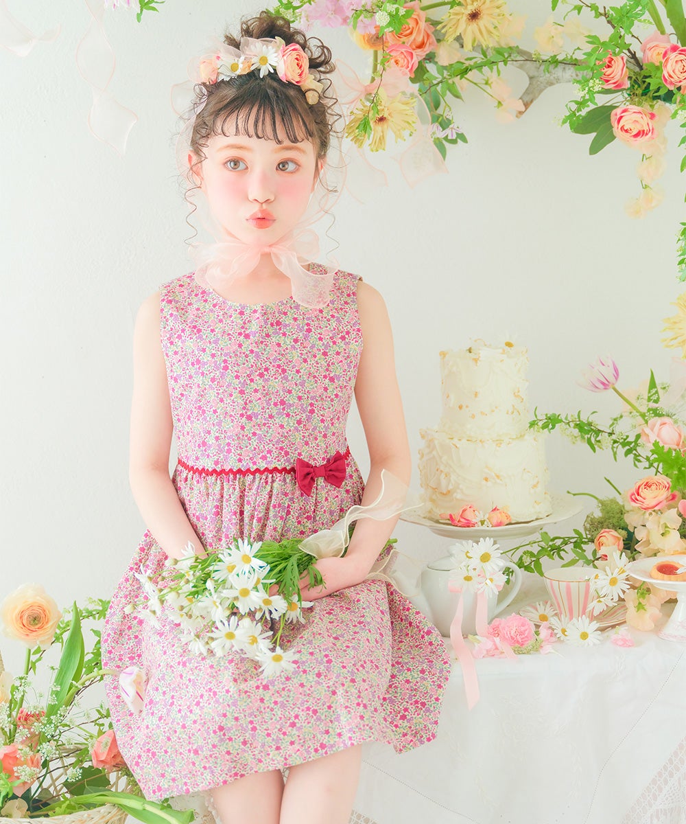 ベビー服 女の子 発表会　結婚式 日本製綿100％小花柄リボン付きギャザー ピンク(02) モデル画像アップ