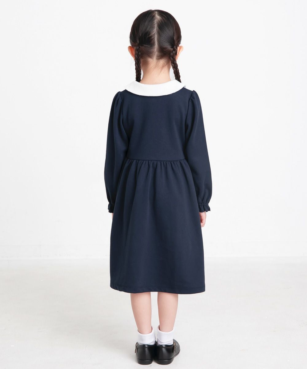 子供服 女の子 ダブルニットお花つき丸襟ワンピース ホワイト×ネイビー(16)モデル画像