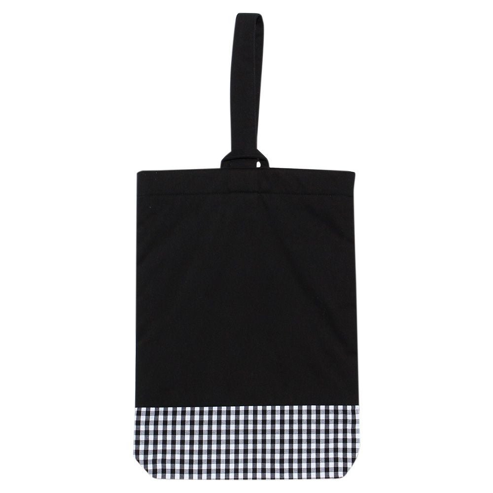 子供服 女の子 音符刺繍ロゴ入りシューズバッグ ブラック(00) 背面