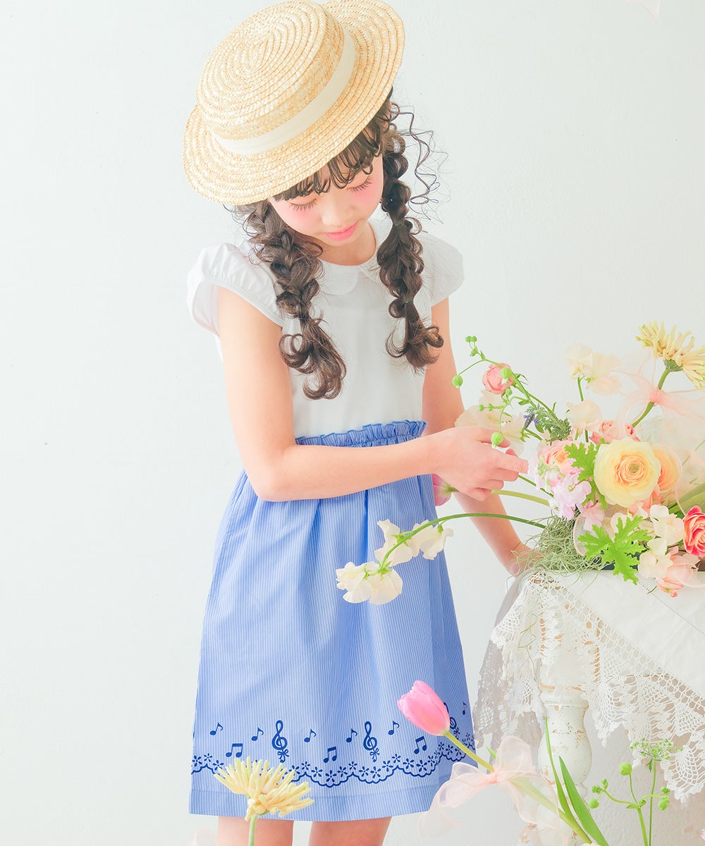 ベビー服 女の子 ストライプ柄音符プリント襟付きドッキングワンピース ブルー(61) モデル画像全身