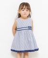 子供服 女の子 ベビーサイズストライプ柄ライン&リボン付きワンピース ネイビー(06) モデル画像アップ