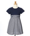 子供服 女の子 ギンガムチェック柄リボン付きギャザーワンピース ネイビー(06) トルソー正面