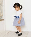 ベビー服 男の子 ベビーサイズボーダー柄リボン＆裏地付きドッキングワンピース オフホワイト(11) モデル画像2