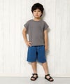 子供服 男の子 綿100％バックロゴプリントゆったりシルエットTシャツ チャコールグレー(93) モデル画像2