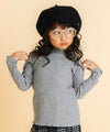 子供服 女の子 無地リブ生地インナーハイネックTシャツ ブラック(00) モデル画像全身