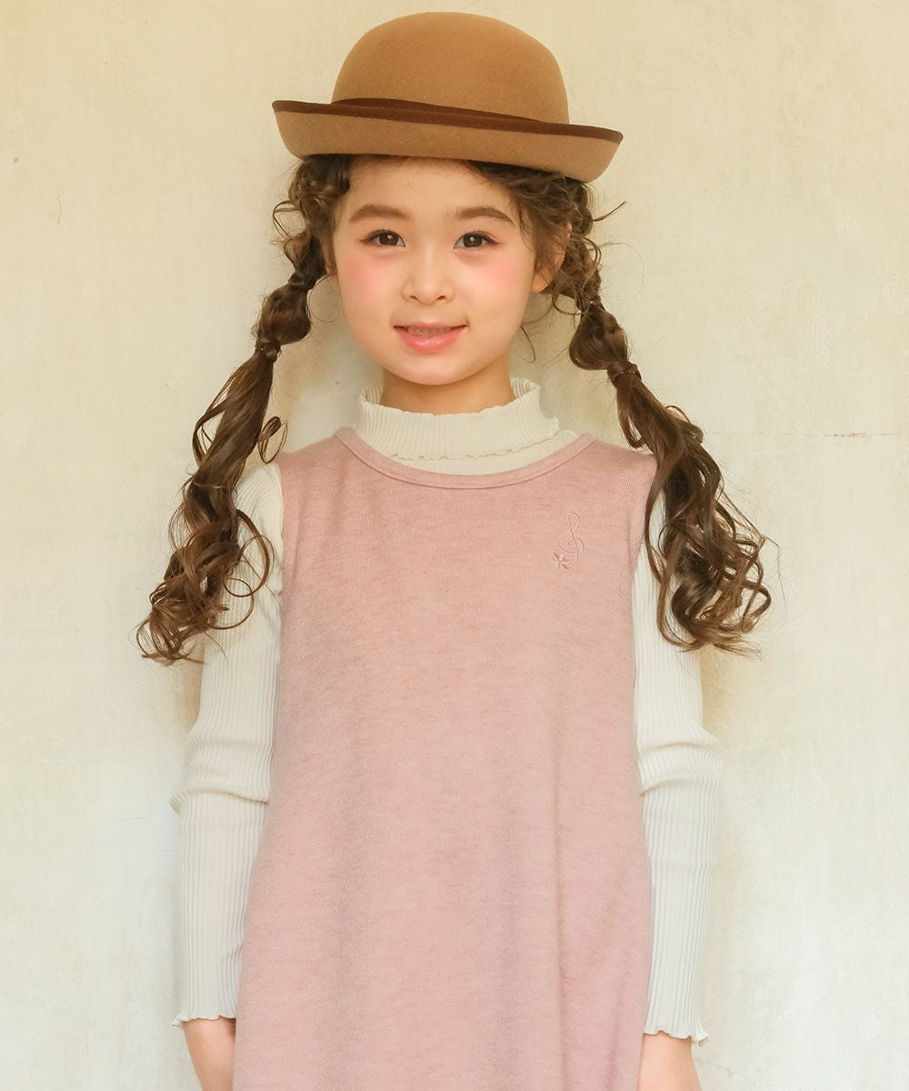 子供服 女の子 無地リブ生地インナーハイネックTシャツ ブラック(00) モデル画像4