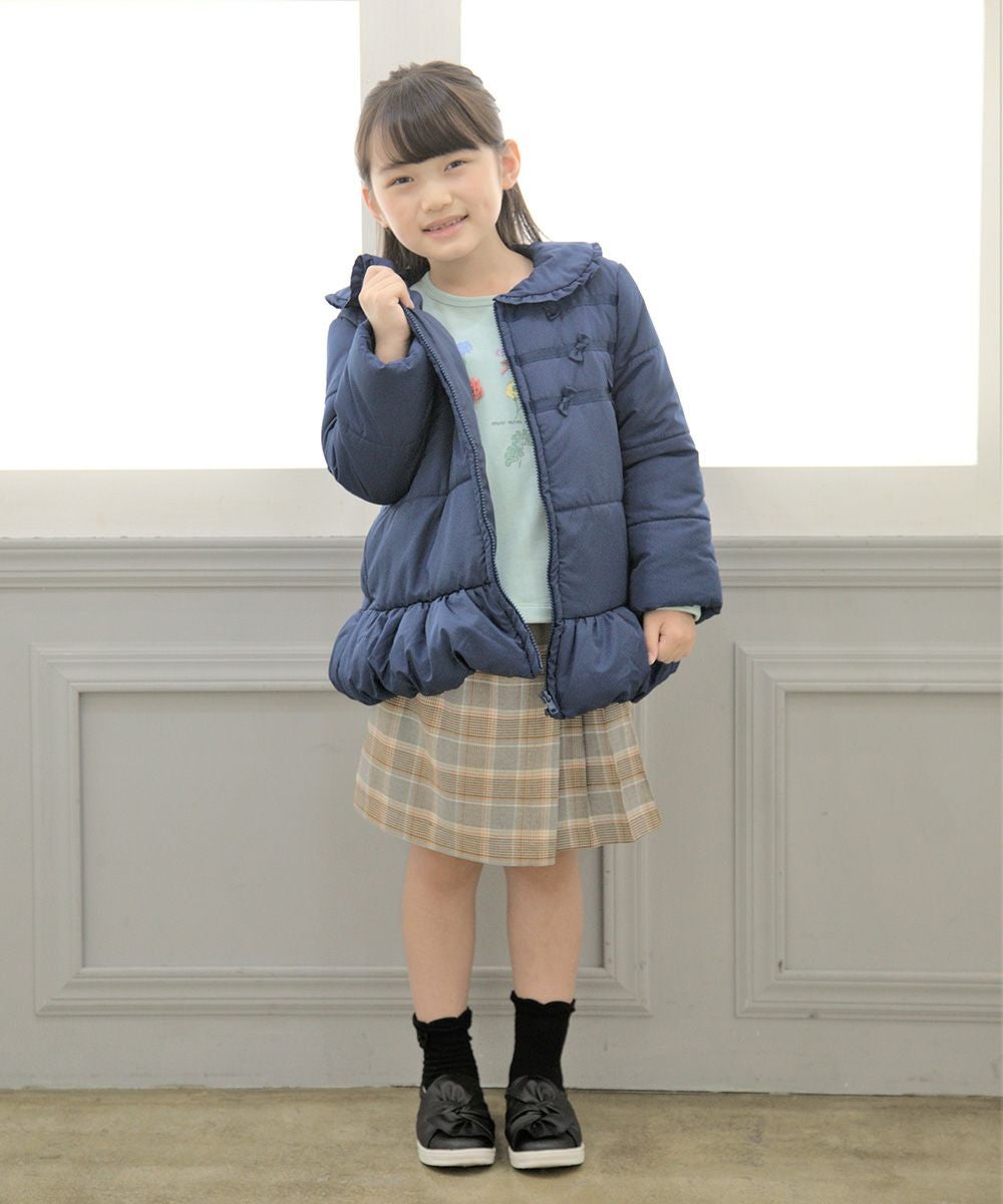 子供服 女の子 チェック柄ラップスカート グレー(09) モデル画像4