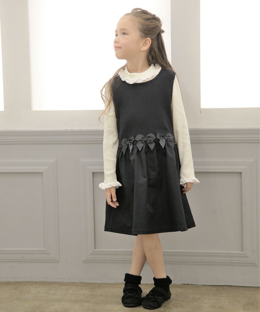 子供服 女の子 綿100％レース付きタートルネックTシャツ オフホワイト(11) モデル画像全身