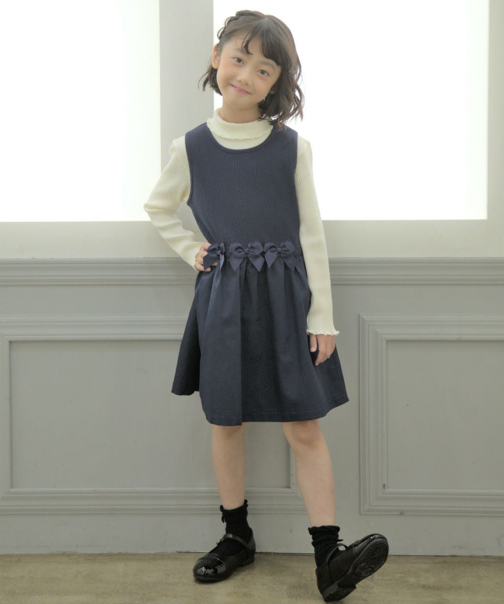 ベビー服 女の子 リボン付きギャザー異素材切り替えドッキングワンピース ネイビー(06) モデル画像2