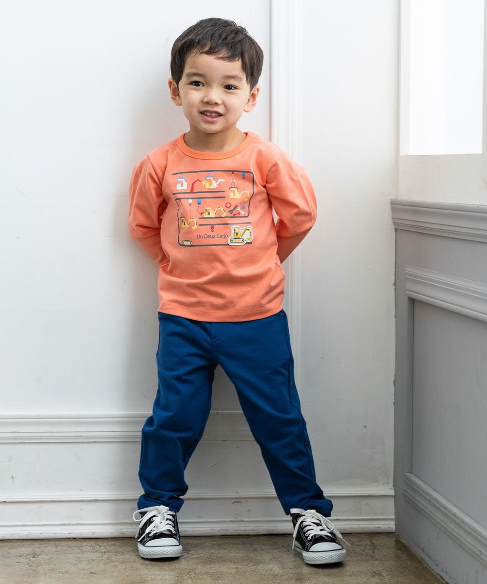 ベビー服 男の子 ショベルカー刺繍＆プリントTシャツ オレンジ(07) モデル画像全身