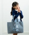 子供服 女の子 スワン＆バレエモチーフお稽古トートバッグ ネイビー(06) モデル画像1