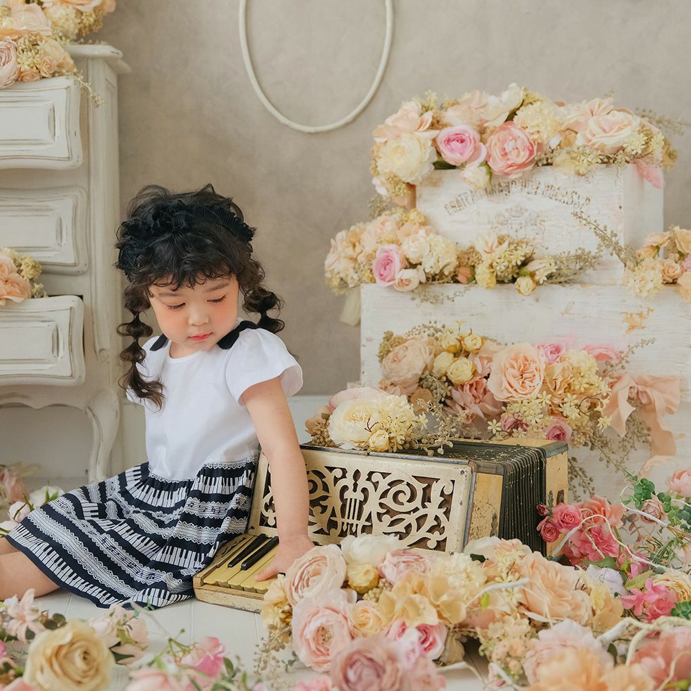 ベビー服 女の子 ベビーサイズ綿100％ピアノプリントワンピース ブラック(00) モデル画像3