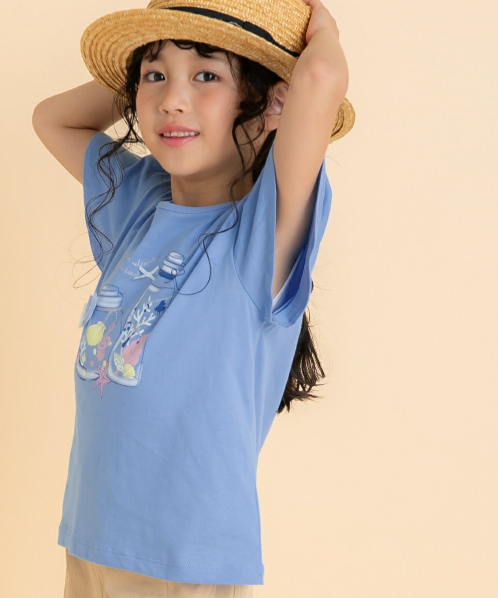 ベビー服 女の子 綿100％貝殻＆音符ガラス瓶プリントリボン付き　マリンテイスト ブルー(61) モデル画像全身