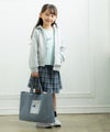 子供服 女の子 女の子モチーフつきダンガリートートバッグ ネイビー(06) モデル画像全身