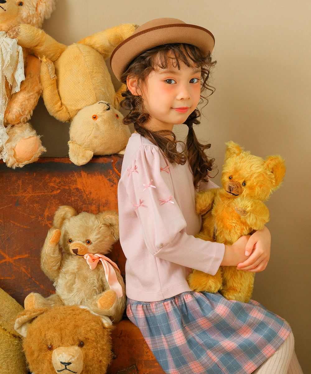 子供服 女の子 リボンつきボリューム袖無地Tシャツ ピンク(02) モデル画像1