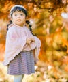 ベビー服 女の子 あったか　マイクロフリース　　リボン　フード　取り外し可能　ケープ ピンク(02) モデル画像