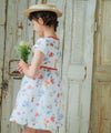 子供服 女の子 花柄 リボン ワンピース オフホワイト(11) モデル画像3