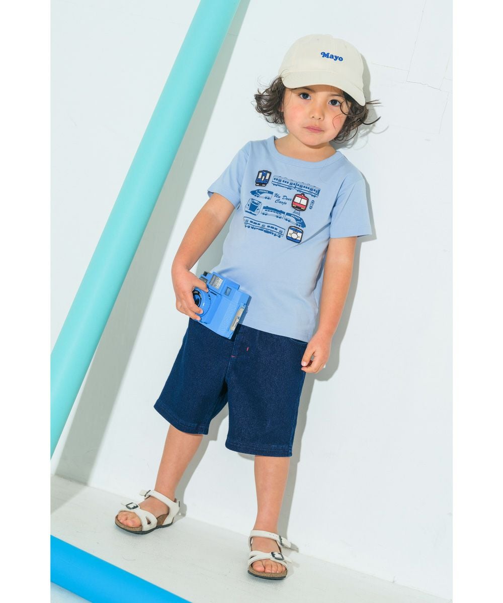 ベビー服 男の子 乗り物 プリント ＆ ワッペン ロゴ 綿100％ Tシャツ ブルー(61) モデル画像全身