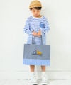 子供服 男の子 はたらく車 ストライプ ダンガリー レッスンバッグ マチ付き ネイビー(06) モデル画像2