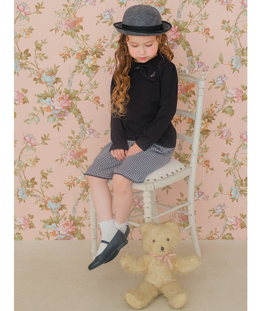 子供服 女の子 リボン襟 音符刺? Tシャツ ブラック(00) モデル画像1