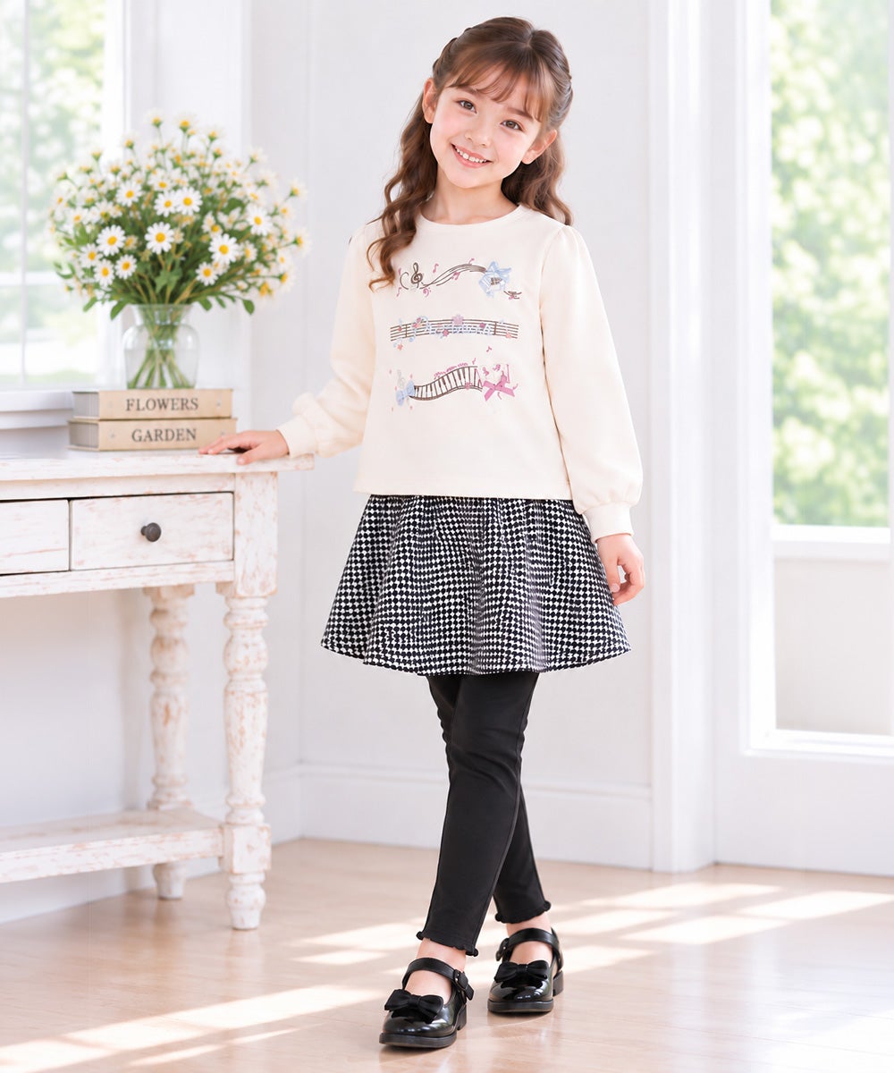 ベビー服 女の子 千鳥柄 10分丈 スカッツ ホワイト×ブラック(10) モデル画像3