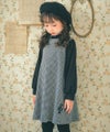 ベビー服 女の子 千鳥柄 音符刺? ワンピース ホワイト×ブラック(10) モデル画像全身