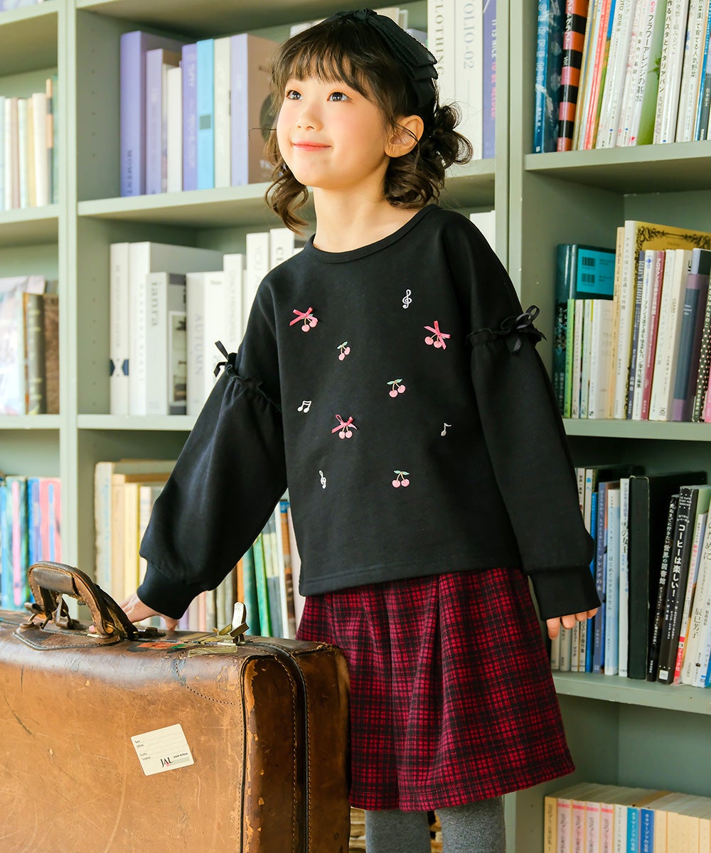 ベビー服 女の子 キッズ ドドラー ジュニア 袖リブ フリル さくらんぼ リボン 音符 刺繍 ブラック(00) モデル画像全身