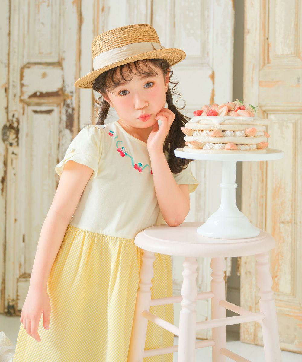 90サイズ・女の子向け】季節別のおすすめ子供服を紹介！おしゃれで安い