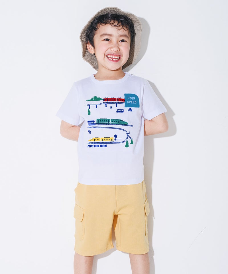 遊び心のあるトンネルアップリケがポイント！半袖Tシャツ
