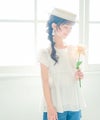 子供服 女の子 花柄レース Aライン Tシャツ オフホワイト(11) モデル画像全身