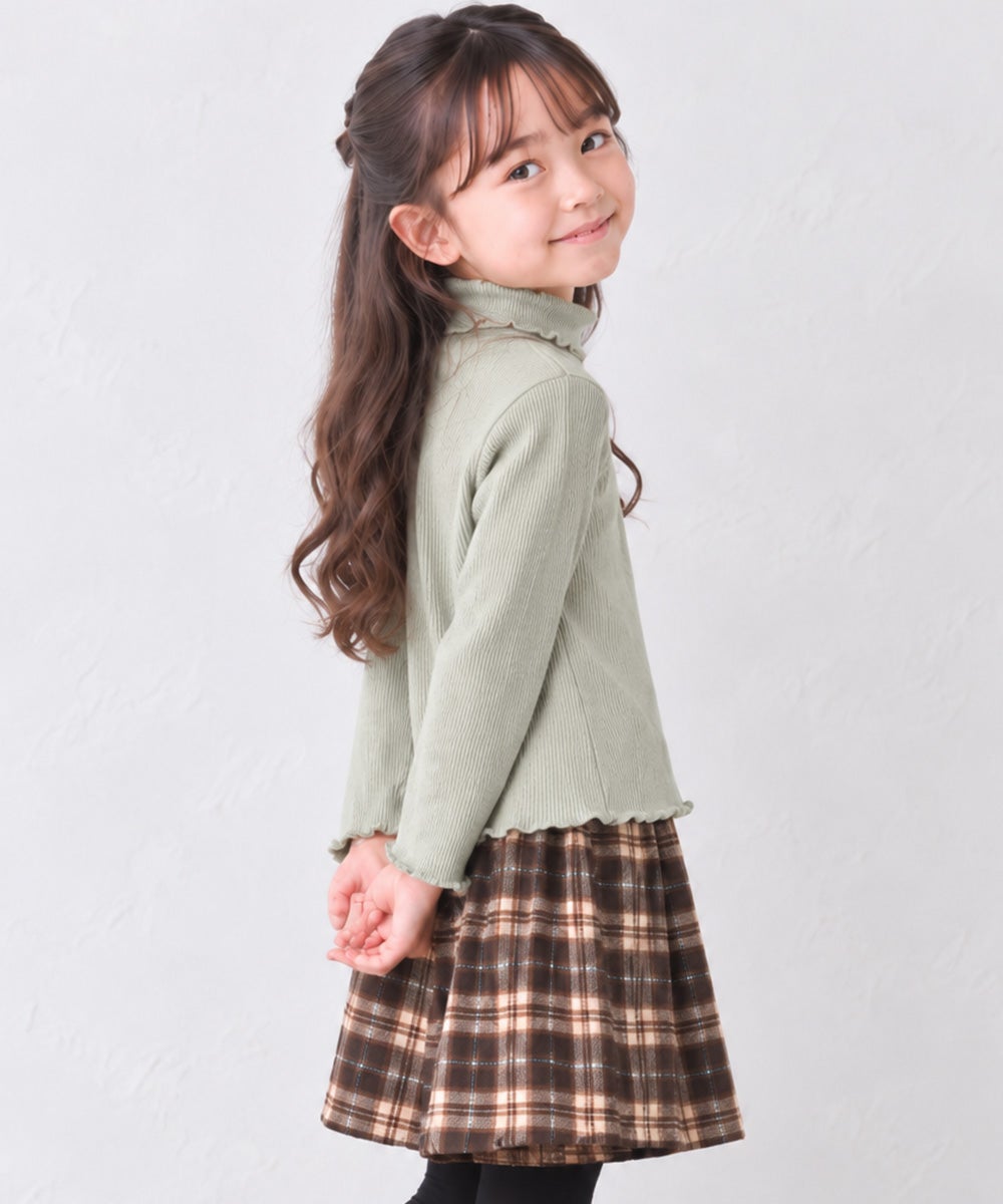 子供服 女の子 リブ生地 ハイネック 長袖Tシャツ グリーン(08) モデル画像1