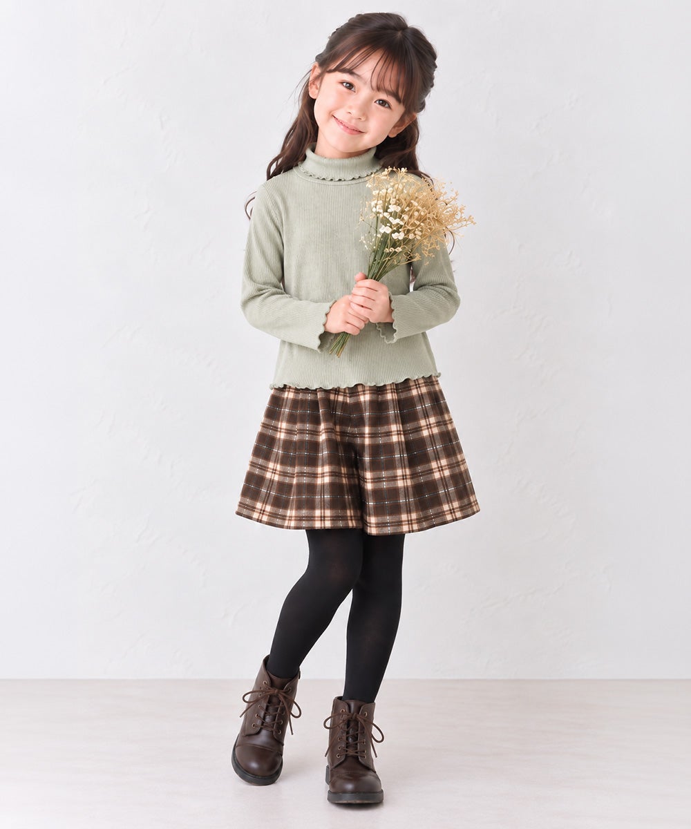 子供服 女の子 リブ生地 ハイネック 長袖Tシャツ グリーン(08) モデル画像2