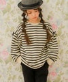 子供服 女の子 フリル リボン付き ボーダー長袖トレーナー ブラック(00) モデル画像アップ