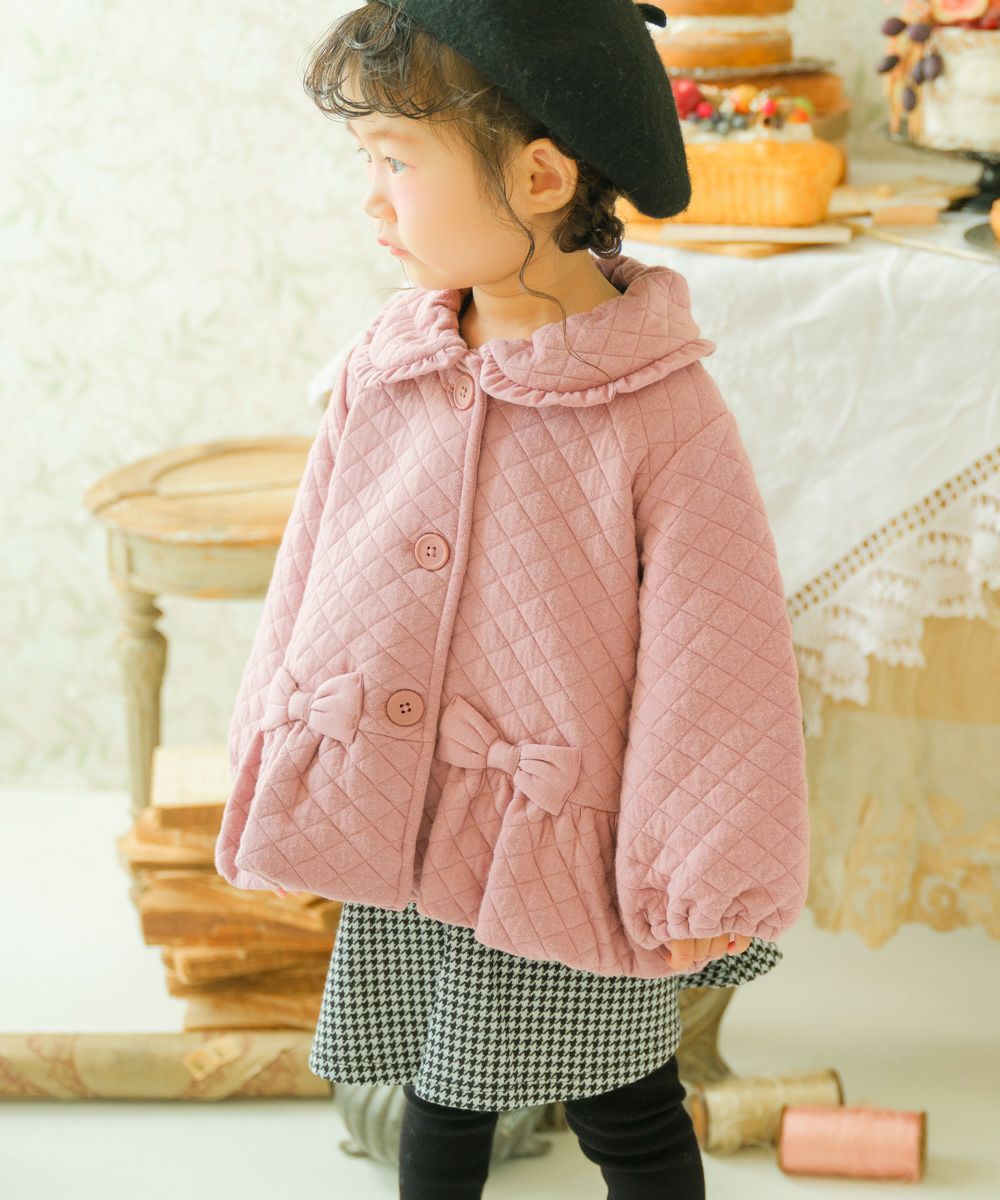 ベビー服 女の子 こども服 キッズ ジュニア キルティング フリル リボン ボタン ピンク(02) モデル画像1