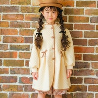 ベビー服 女の子 子ども服 こども キッズ ジュニア キルトニット くるみボタン リボン付き フード取り外し可能