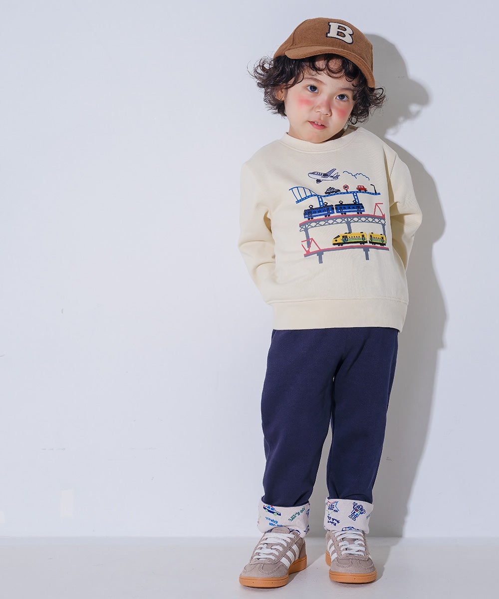ベビー服 男の子 子ども服 こども キッズ 電車 飛行機 ワッペン 車刺繍 乗り物 裏毛 アイボリー(12) モデル画像全身