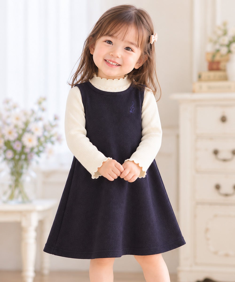 ベビー服 女の子 音符刺繍 Aライン バックリボン付きワンピース ネイビー(06) モデル画像2