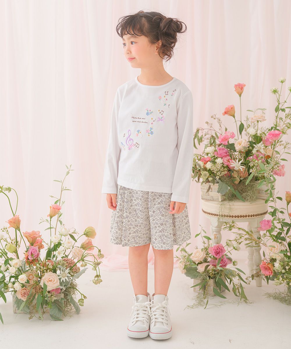ベビー服 女の子 綿100％音符お花ロゴ刺繍Ｔシャツ オフホワイト(11) モデル画像2