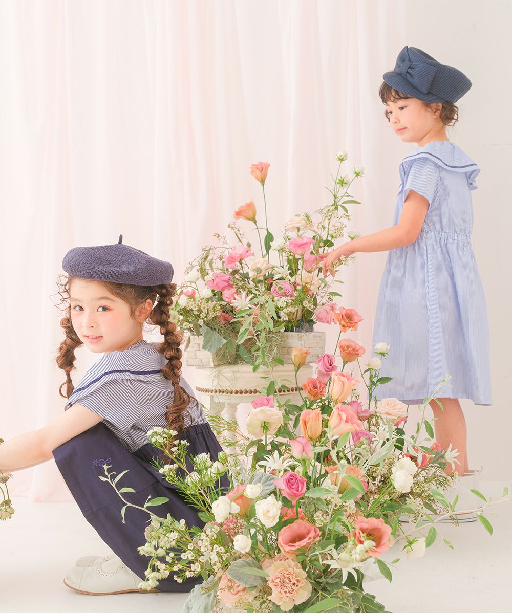 子供服 女の子 ストライプ柄 リボン襟付き 音符刺繍ワンピース ブルー(61) モデル画像3