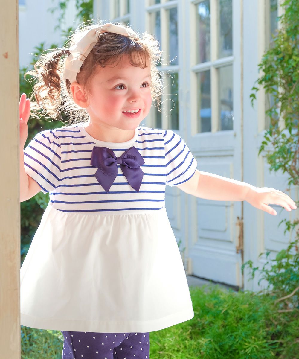 ベビー服 女の子 ボーダー柄リボン付き ギャザー切り替え チュニックTシャツ オフホワイト(11) モデル画像アップ