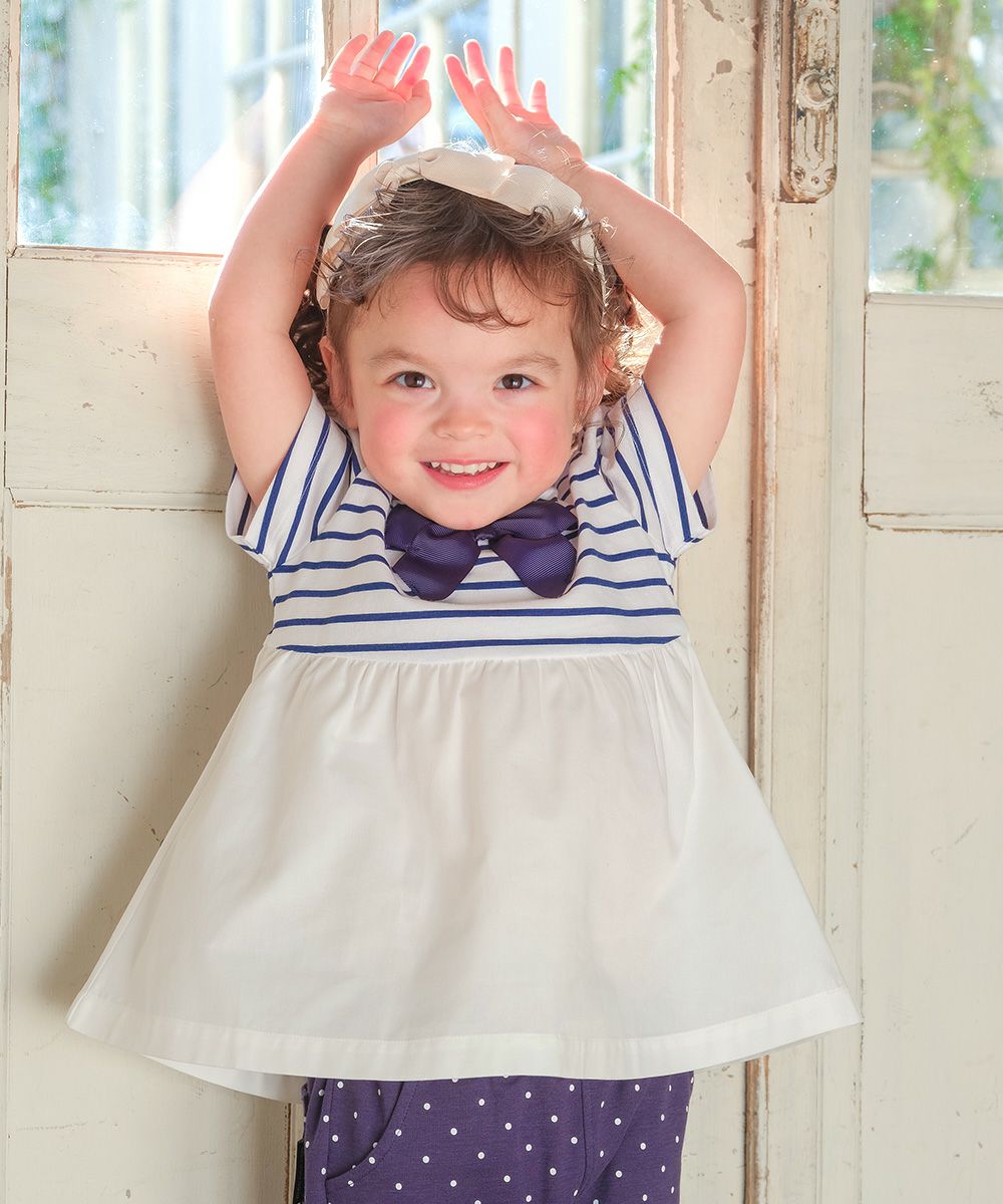 ベビー服 女の子 ボーダー柄リボン付き ギャザー切り替え チュニックTシャツ オフホワイト(11) モデル画像3